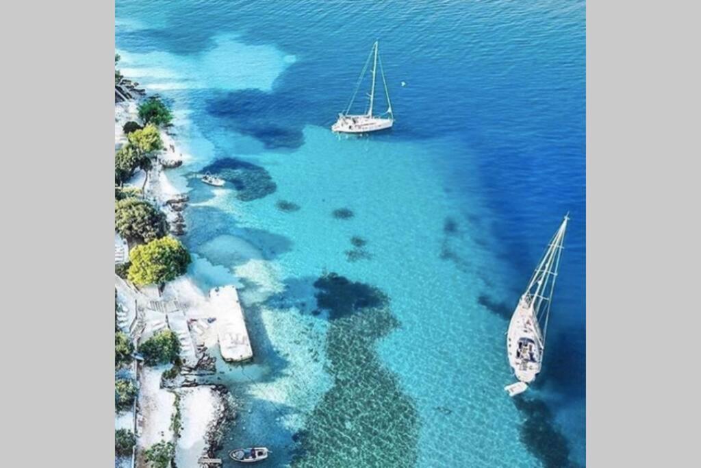 Seaesta Apartment Pool And Beach Слатине Экстерьер фото